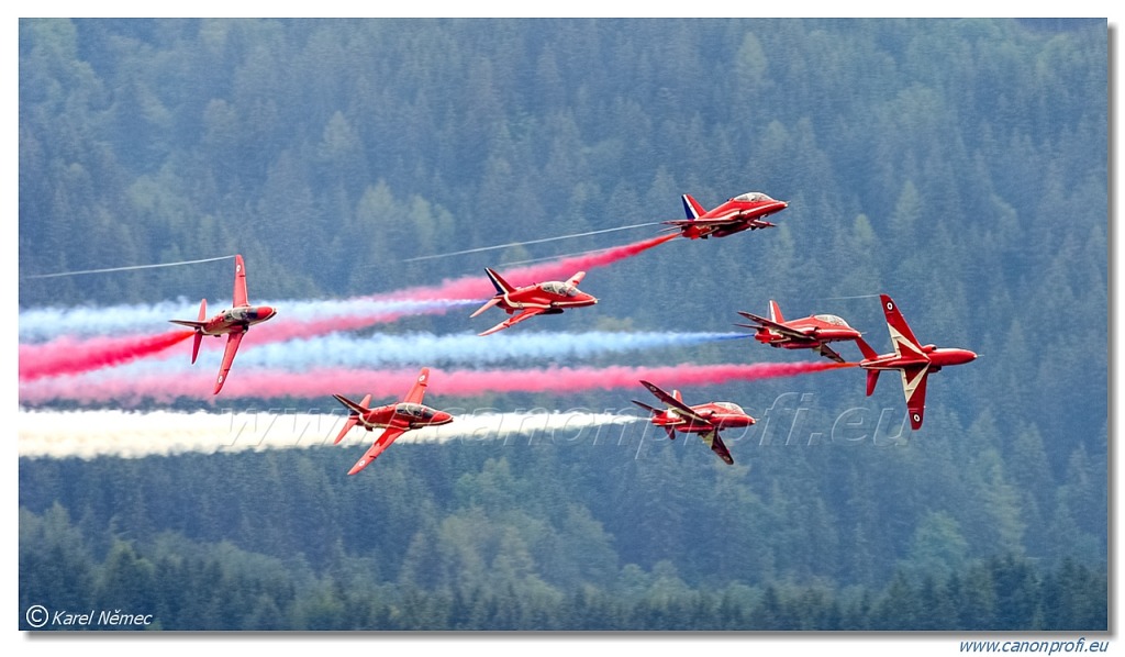 Red Arrows - 9x BAE Hawk T1