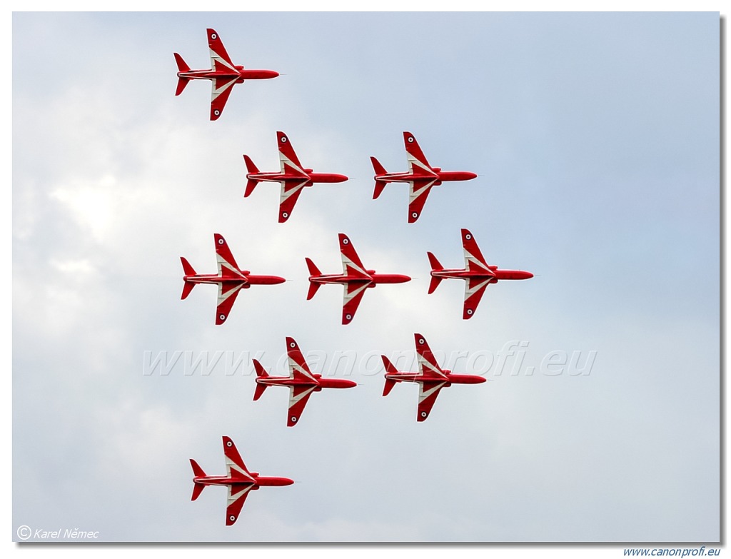 Red Arrows - 9x BAE Hawk T1