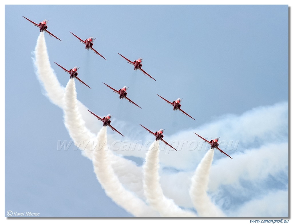Red Arrows - 9x BAE Hawk T1