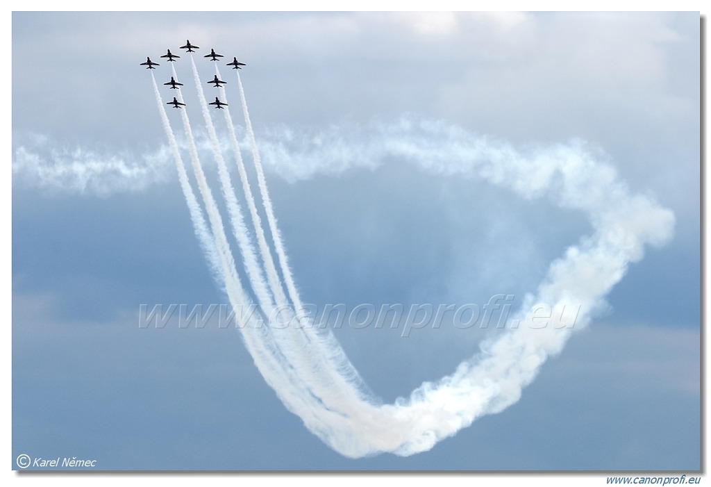 Red Arrows - 9x BAE Hawk T1