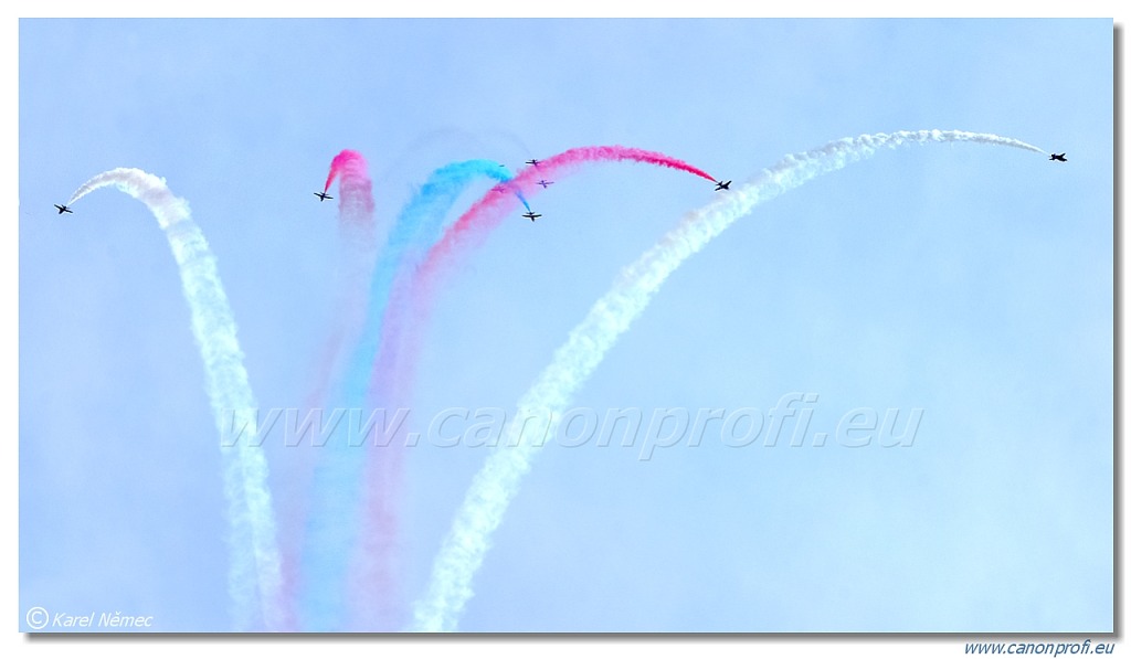 Red Arrows - 9x BAE Hawk T1