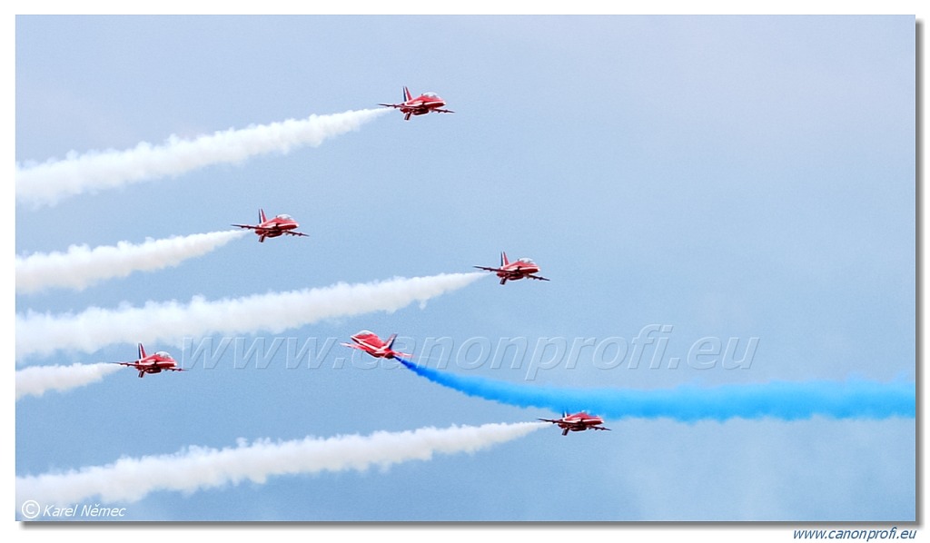 Red Arrows - 9x BAE Hawk T1