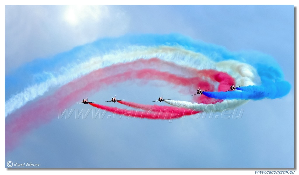 Red Arrows - 9x BAE Hawk T1