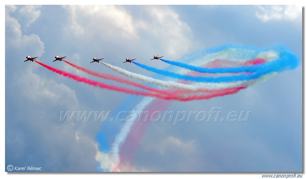 Red Arrows - 9x BAE Hawk T1