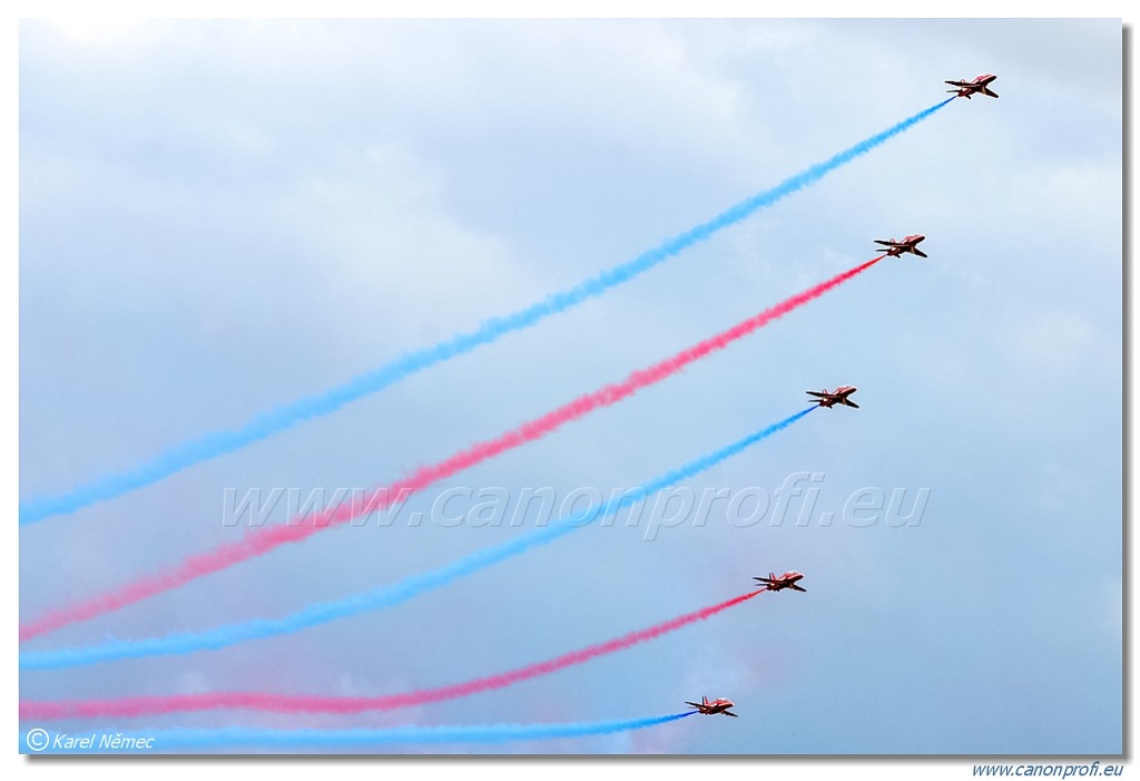 Red Arrows - 9x BAE Hawk T1