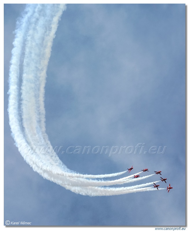 Red Arrows - 9x BAE Hawk T1