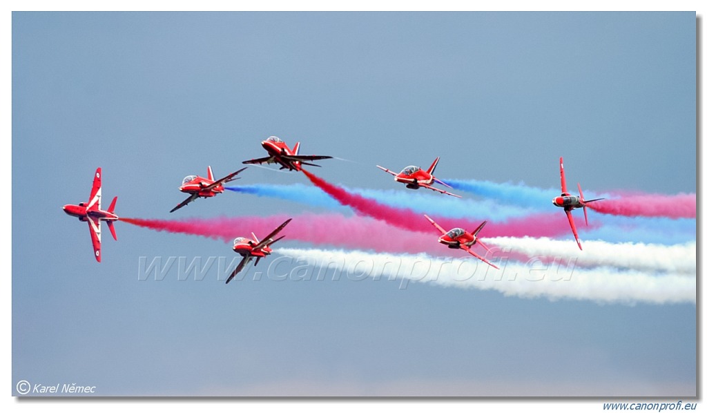 Red Arrows - 9x BAE Hawk T1