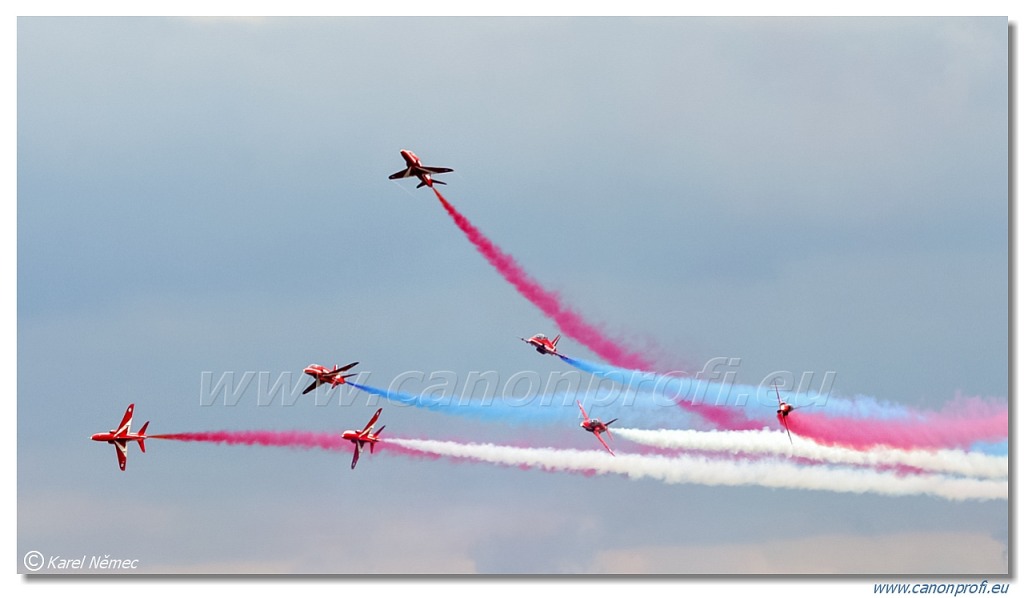 Red Arrows - 9x BAE Hawk T1