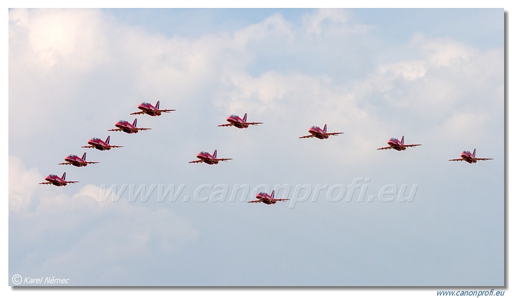 Red Arrows - 9x BAE Hawk T1