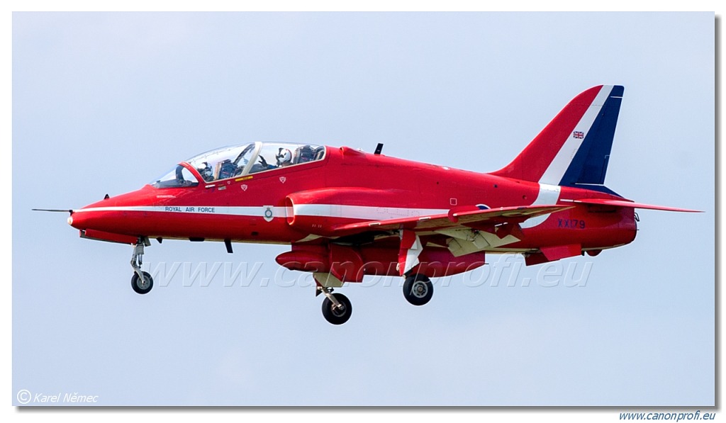 Red Arrows - 9x BAE Hawk T1