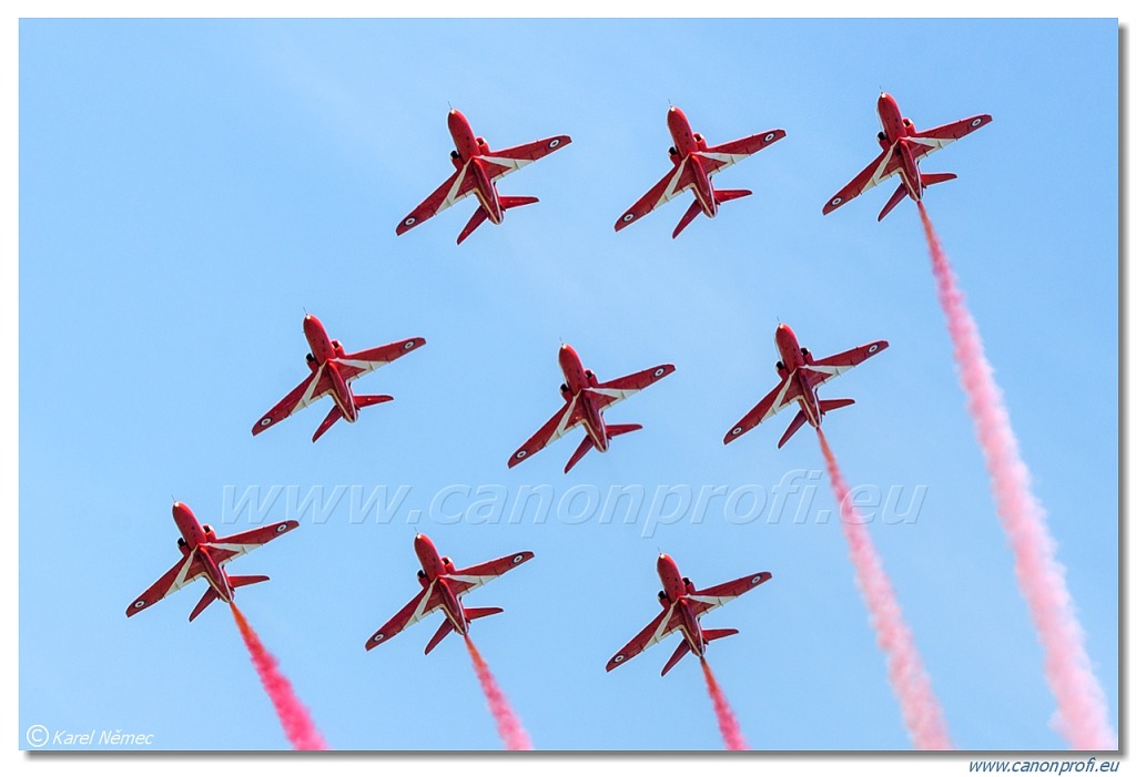 Red Arrows - 9x BAE Hawk T1