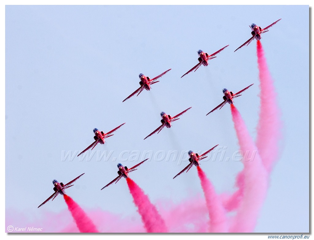 Red Arrows - 9x BAE Hawk T1