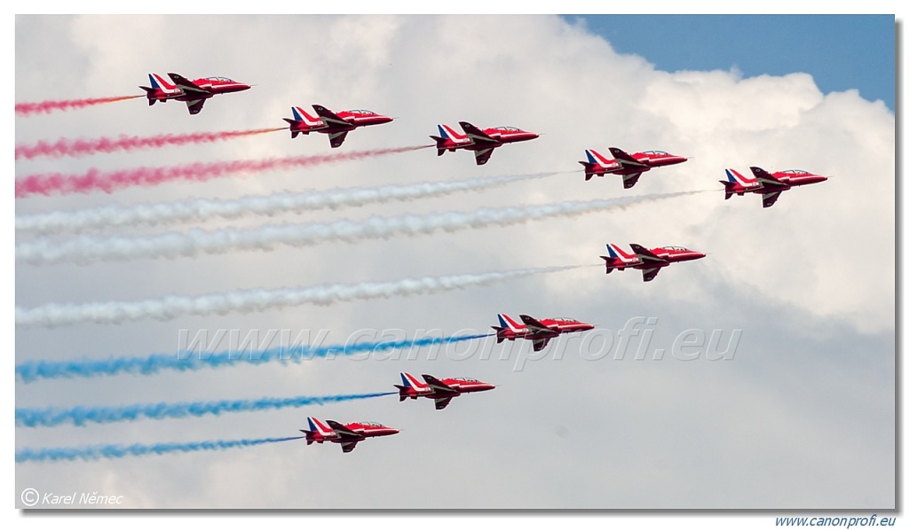 Red Arrows - 9x BAE Hawk T1