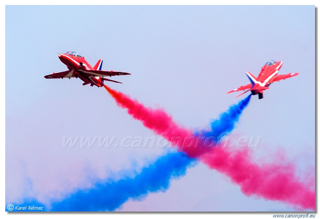 Red Arrows - 9x BAE Hawk T1