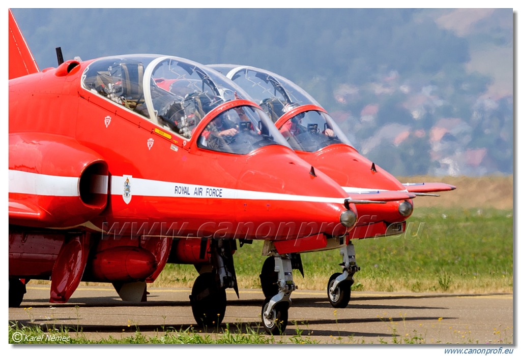 Red Arrows - 9x BAE Hawk T1