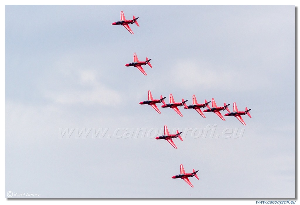 Red Arrows - 9x BAE Hawk T1