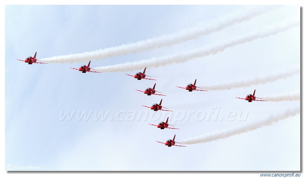 Red Arrows - 9x BAE Hawk T1