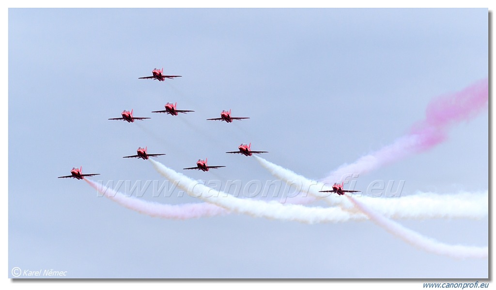 Red Arrows - 9x BAE Hawk T1