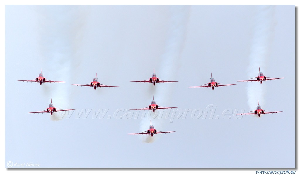 Red Arrows - 9x BAE Hawk T1