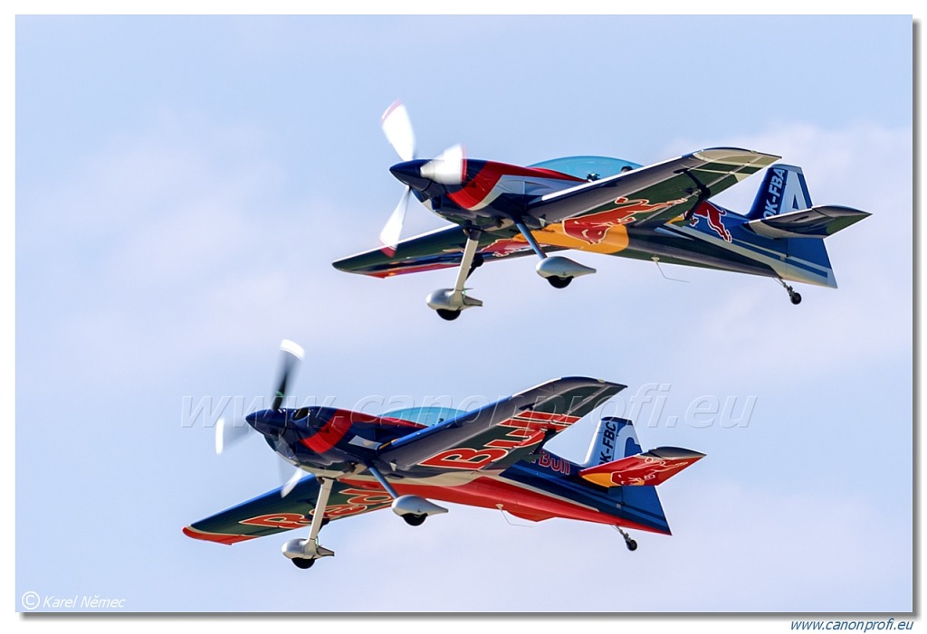 Red Bull - 4x XtremeAir XA-42 Sbach 342