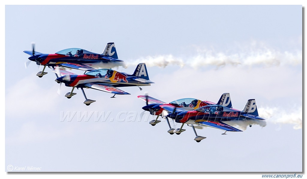 Red Bull - 4x XtremeAir XA-42 Sbach 342