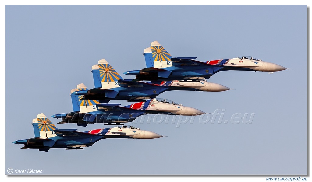 Russian Knights (Russkiye Vityazi) - 3x Sukhoi Su-27P, 2x Sukhoi Su-27UB