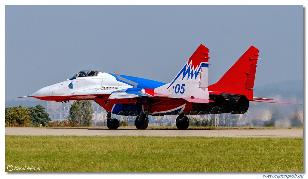 Strizhi (Swifts) - 3x Mikoyan MiG-29, 2x MiG-29UB