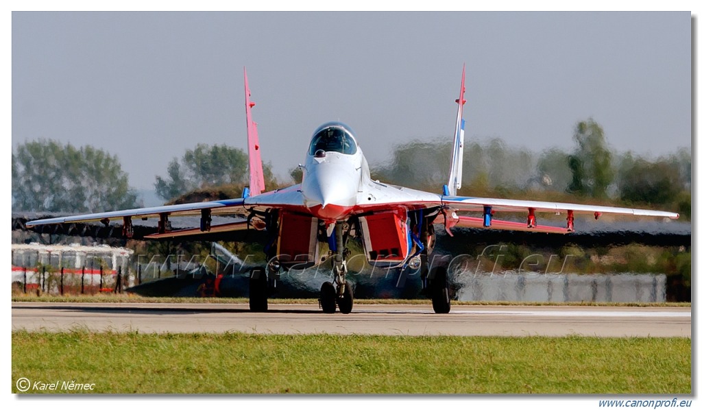 Strizhi (Swifts) - 3x Mikoyan MiG-29, 2x MiG-29UB