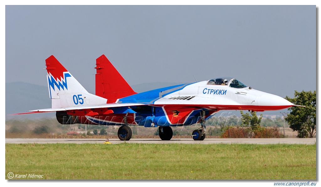 Strizhi (Swifts) - 3x Mikoyan MiG-29, 2x MiG-29UB