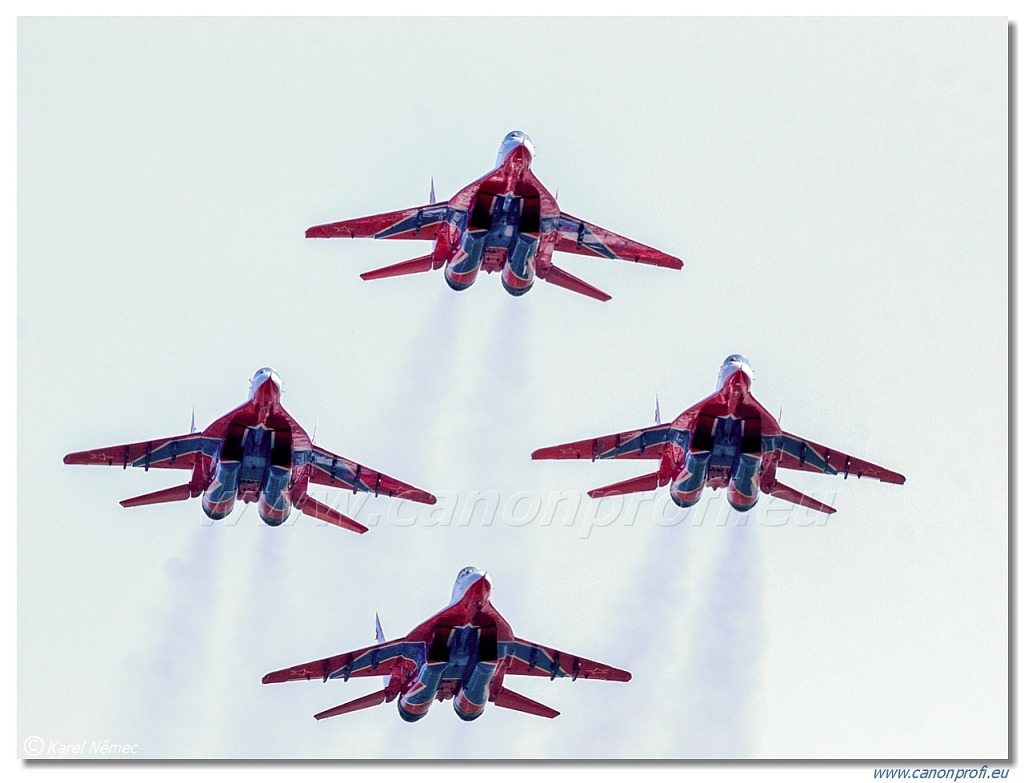 Strizhi (Swifts) - 3x Mikoyan MiG-29, 2x MiG-29UB