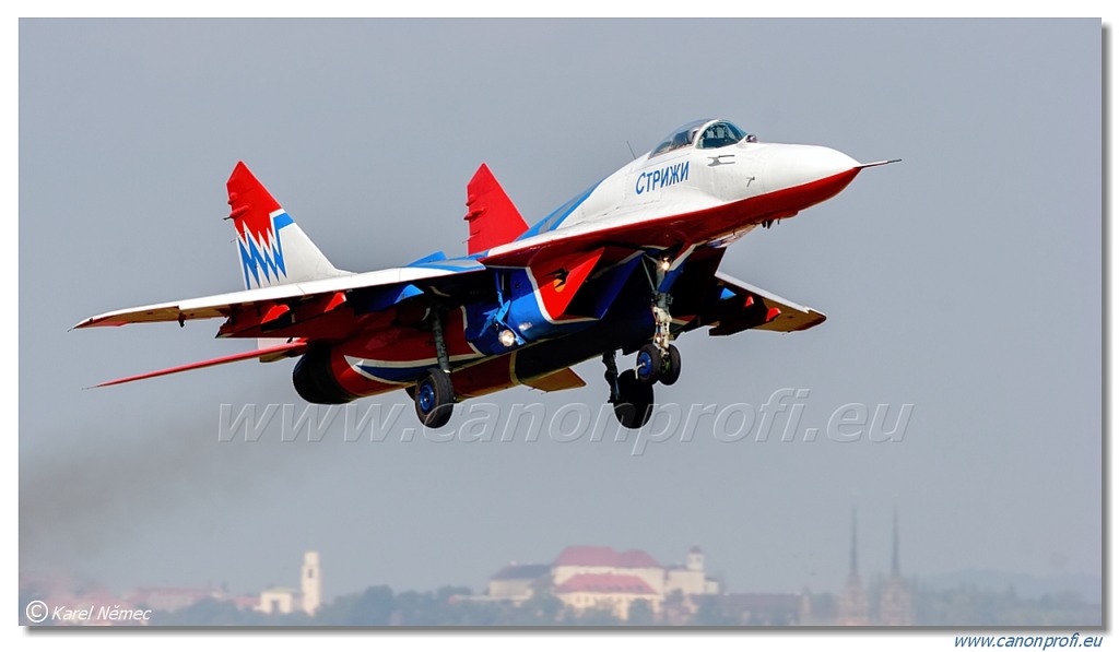 Strizhi (Swifts) - 3x Mikoyan MiG-29, 2x MiG-29UB