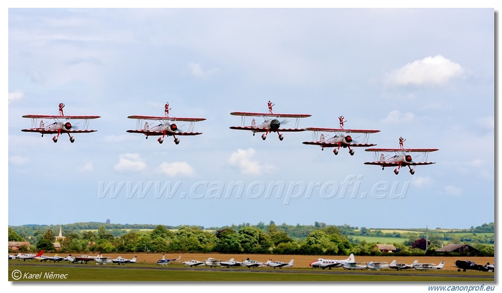 Team Guinot - 5x Boeing Stearman