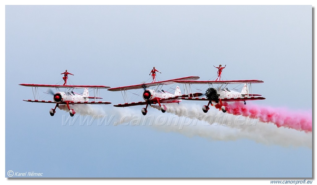 Team Guinot - 5x Boeing Stearman