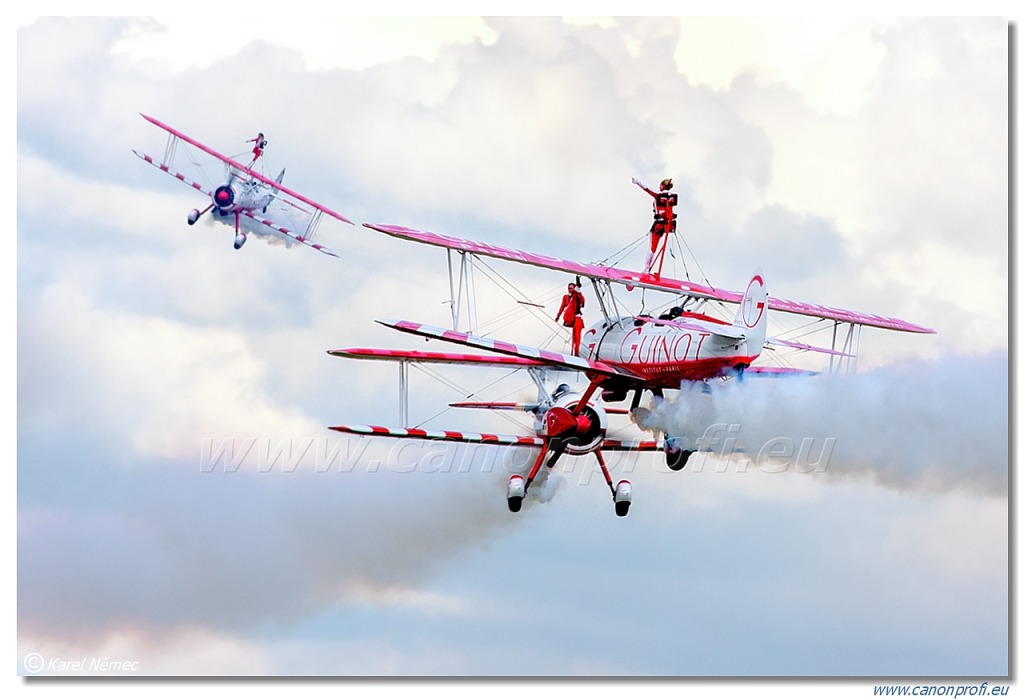 Team Guinot - 5x Boeing Stearman