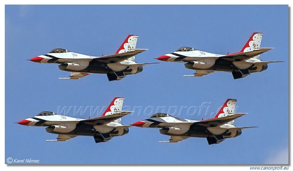 Thunderbirds - 4x General Dynamics F-16C Fighting Falcon