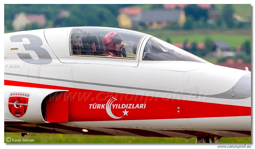 Türk Yıldızları (Turkish Stars) - 6x NF-5A, 2x NF-5B Freedom Fighter