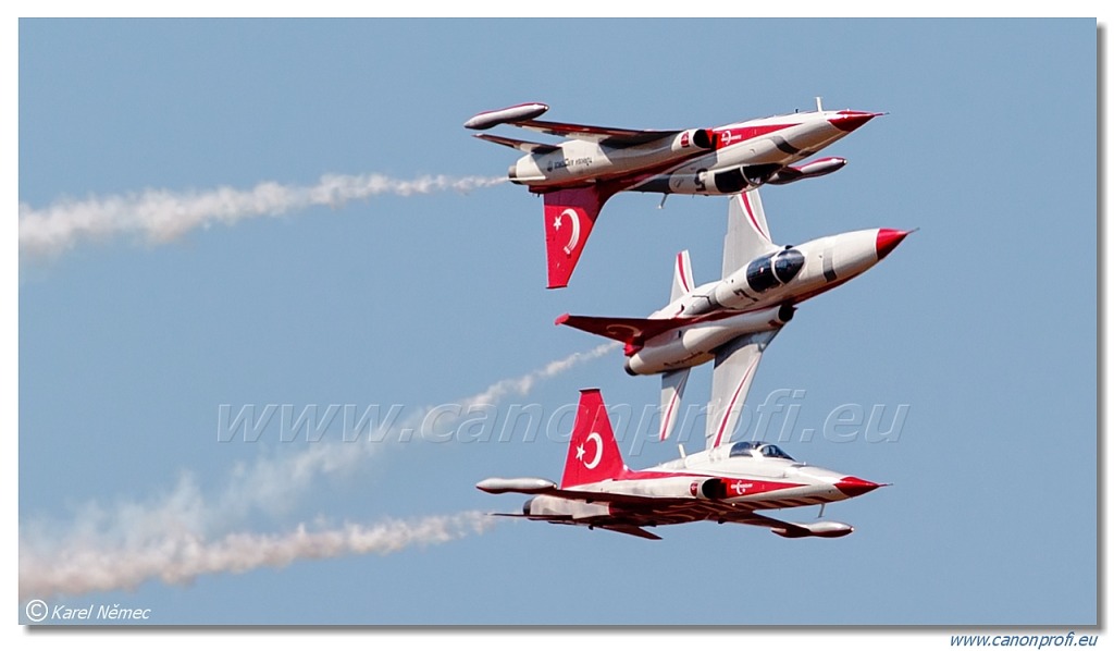 Türk Yıldızları (Turkish Stars) - 6x NF-5A, 2x NF-5B Freedom Fighter