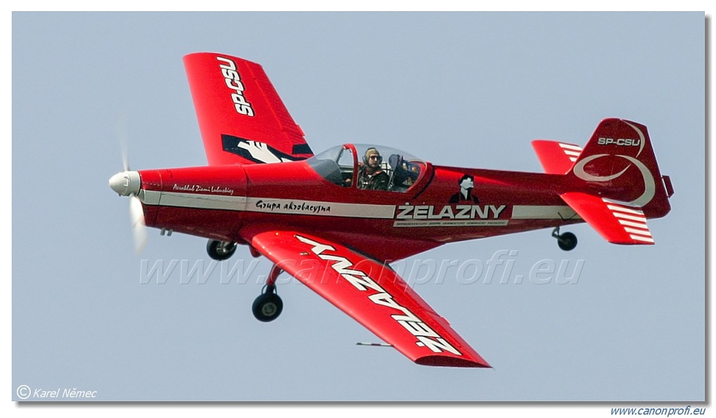 Grupa Akrobacyjna ŻELAZNY - Zlin Z-50LS + 3 x Zlin Z-526F