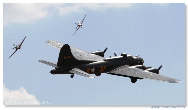 Duxford - Flying Legends 2010
