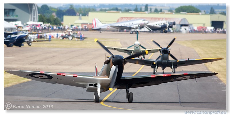 Duxford - Lietajce legendy 2013