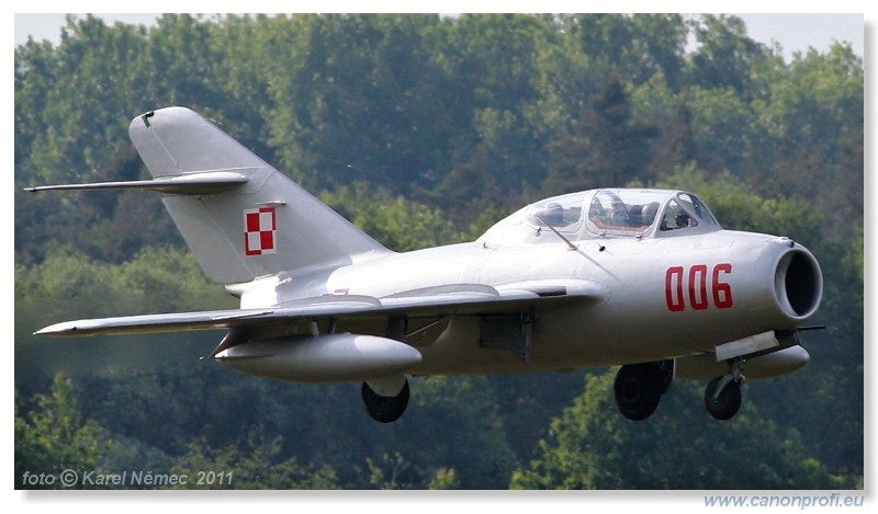 Aviatick pou Pardubice 2011