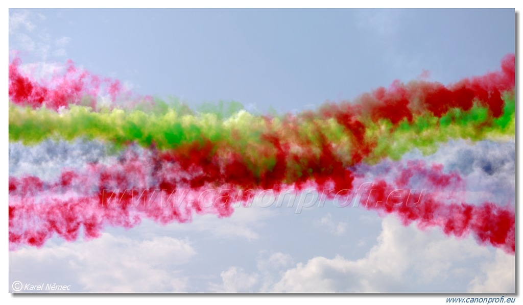 Al Fursan UAE aerobatic display team (The Knights) – 7x Aermacchi MB-339NAT
