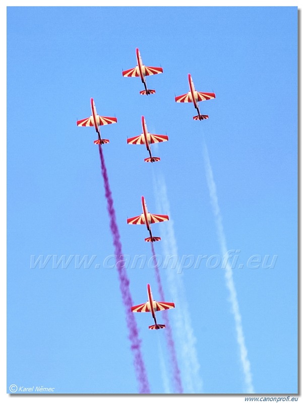 Zespół akrobacyjny Biało-Czerwone Iskry - 7x PZL TS-11 Iskra