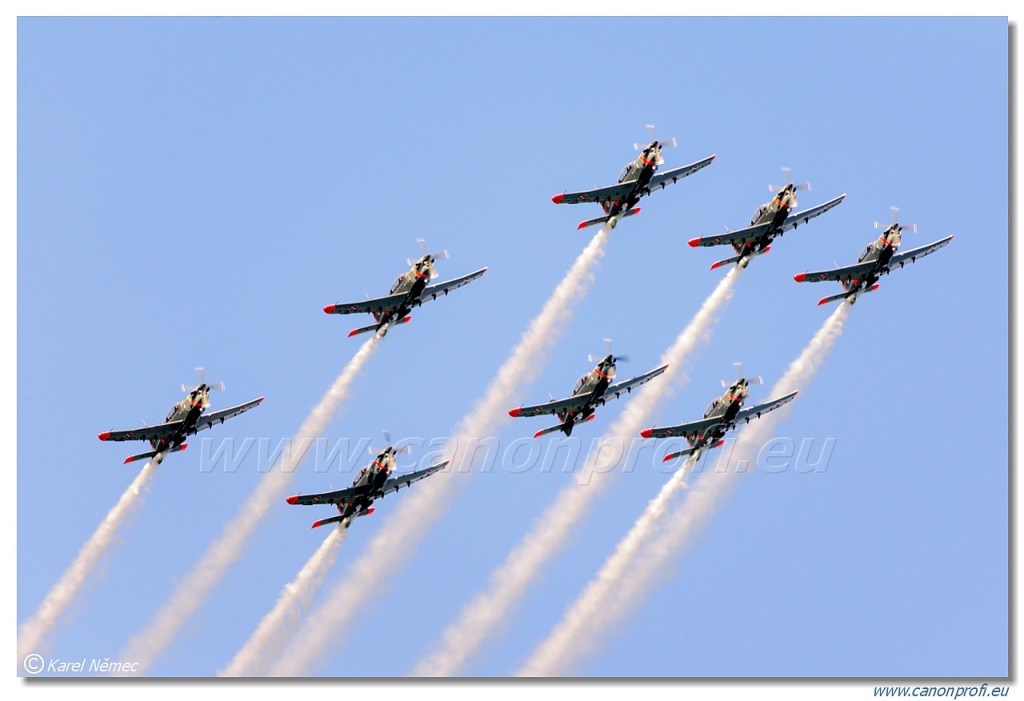 Zespół akrobacyjny Orlik – 8x PZL-130 Orlik