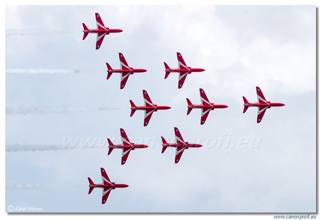 Red Arrows - 9x BAE Hawk T1