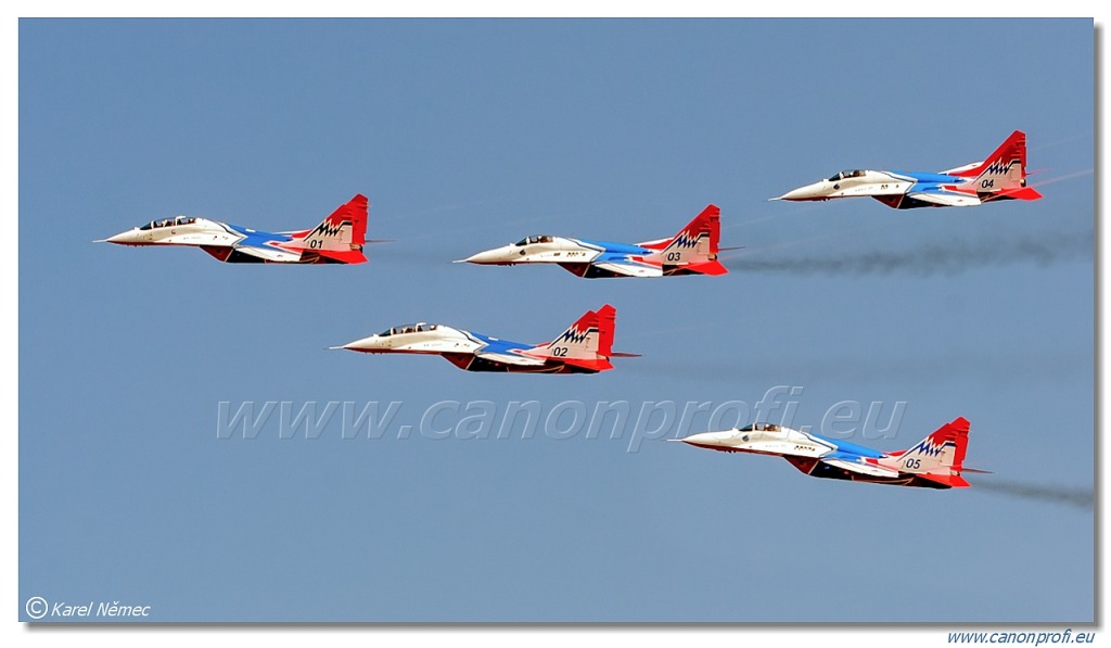 Strizhi (Swifts) - 3x Mikoyan MiG-29, 2x MiG-29UB