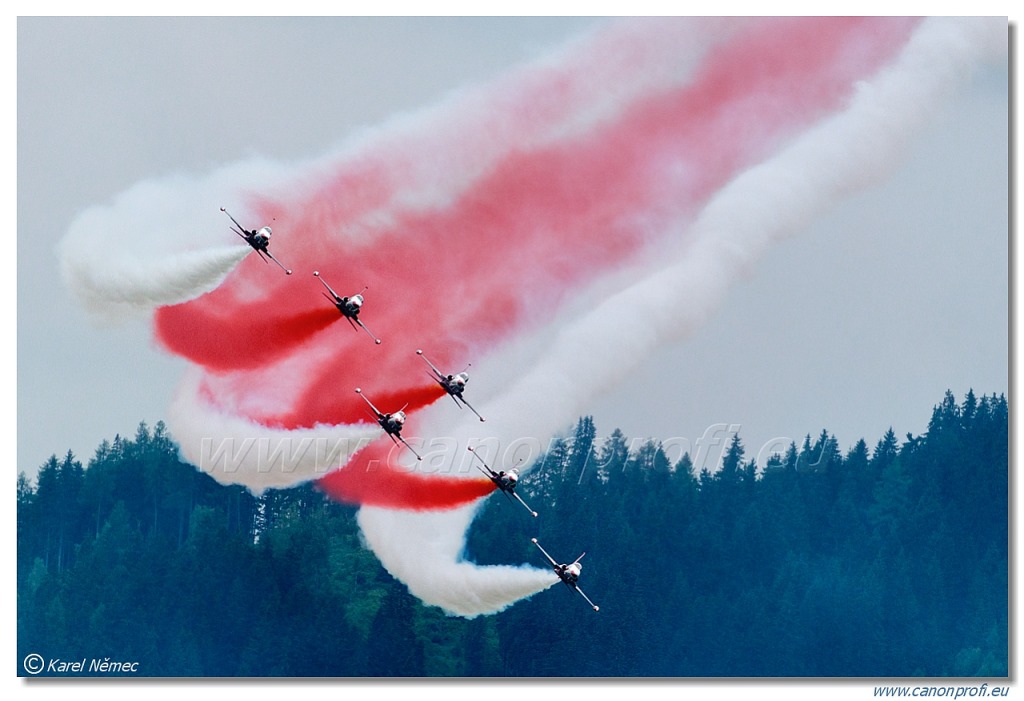 Türk Yıldızları (Turkish Stars) - 6x NF-5A, 2x NF-5B Freedom Fighter