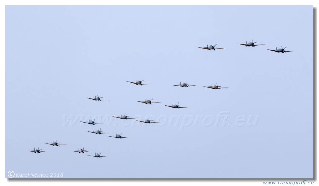 Duxford 2018 - 20x Supermarine Spitfire