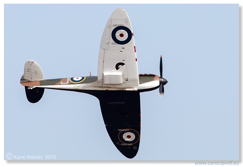 Duxford - Lietajce legendy 2013