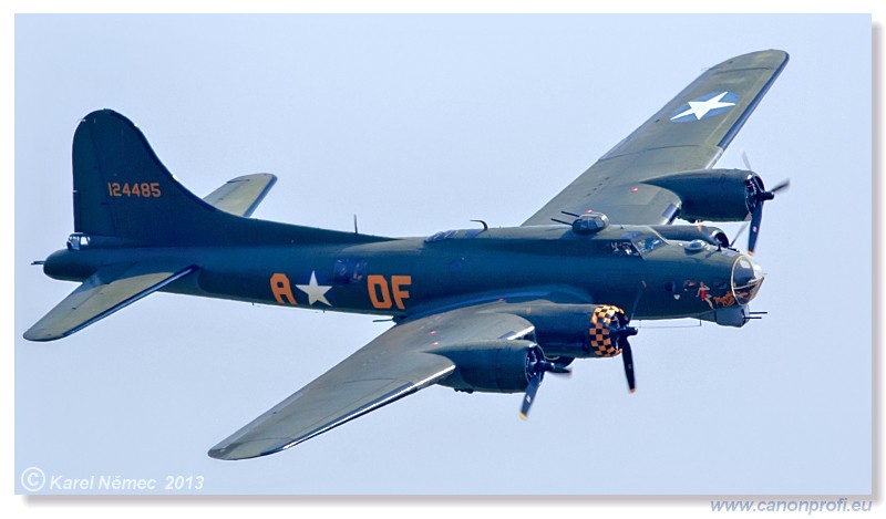 Duxford - Lietajce legendy 2013